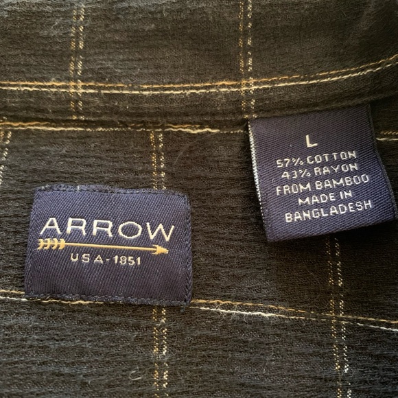 Lightweight Arrow short sleeve button down shirt, men’s large - Picture 4 of 4